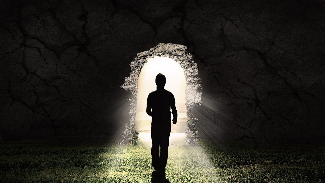 the tunnel write on showcase